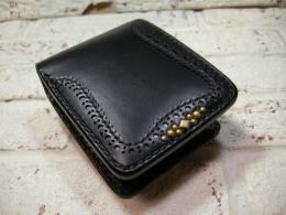 【手縫い】 Medallion short wallet　(Black)